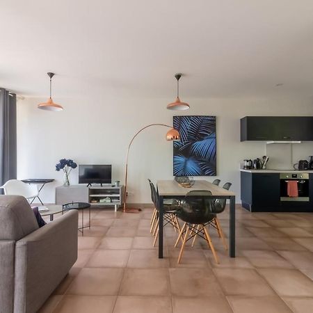 Appartement Plein Soleil avec Jacuzzi Privatif et parking privé à Sarlat Extérieur photo