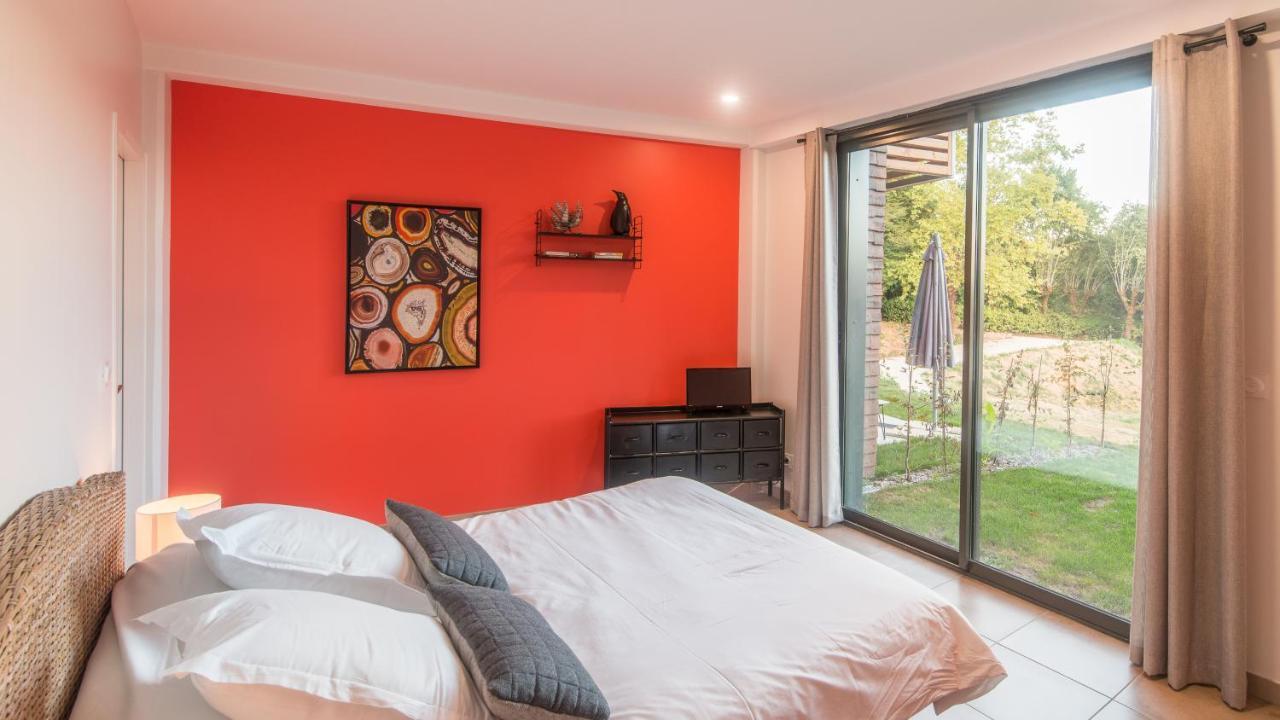 Appartement Plein Soleil avec Jacuzzi Privatif et parking privé à Sarlat Extérieur photo