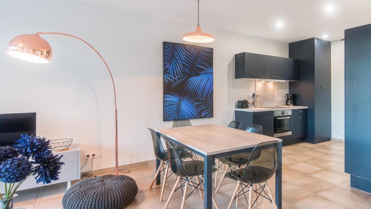 Appartement Plein Soleil avec Jacuzzi Privatif et parking privé à Sarlat Extérieur photo