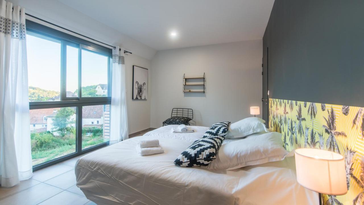 Appartement Plein Soleil avec Jacuzzi Privatif et parking privé à Sarlat Extérieur photo