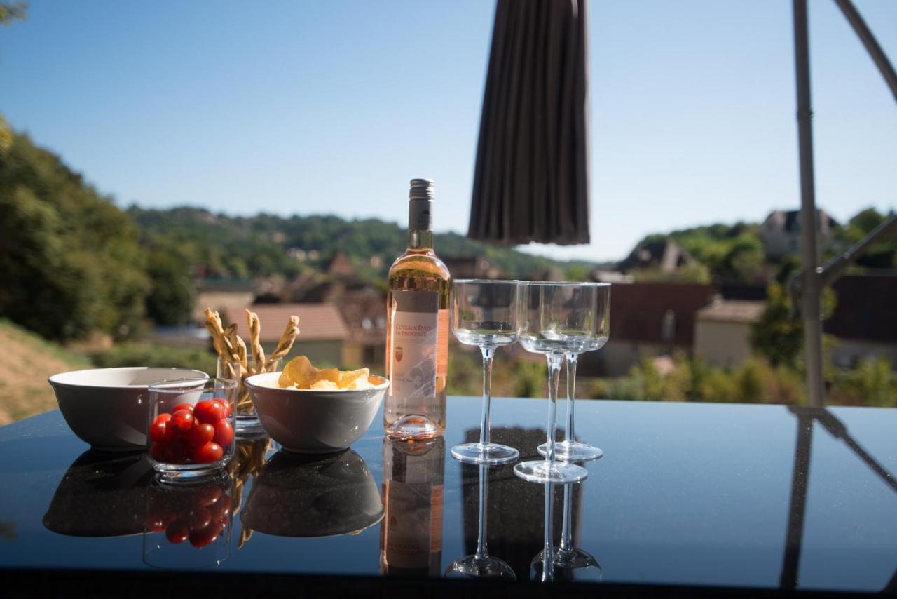 Appartement Plein Soleil avec Jacuzzi Privatif et parking privé à Sarlat Extérieur photo